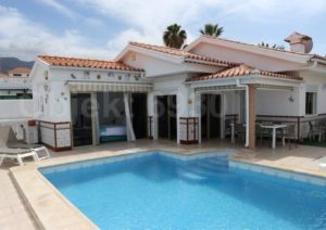 Teneriffa Ruhige Villa mit beheizbarem Pool und Grill in Callao Salvaje