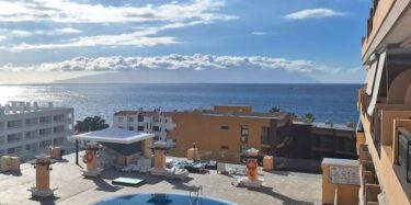 Preiswerte strandnahe Ferienwohnung mit Meerblick und Pool in Anlage mit Lift. Teneriffa